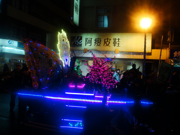 20110215拍攝於武轎踩街027.jpg