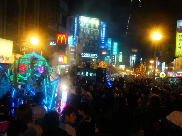 20110215拍攝於武轎踩街188.jpg