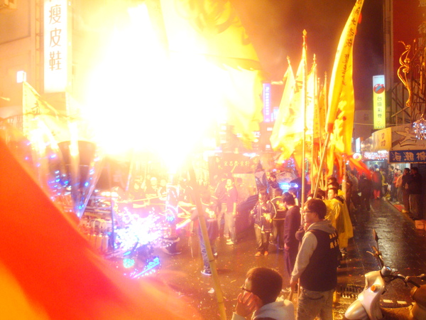 20110215拍攝於武轎踩街182.jpg