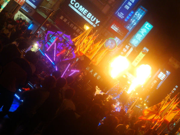 20110215拍攝於武轎踩街202.jpg