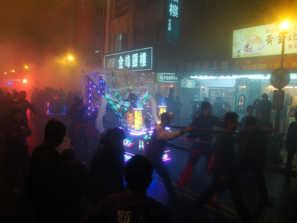 20110215拍攝於武轎踩街197.jpg
