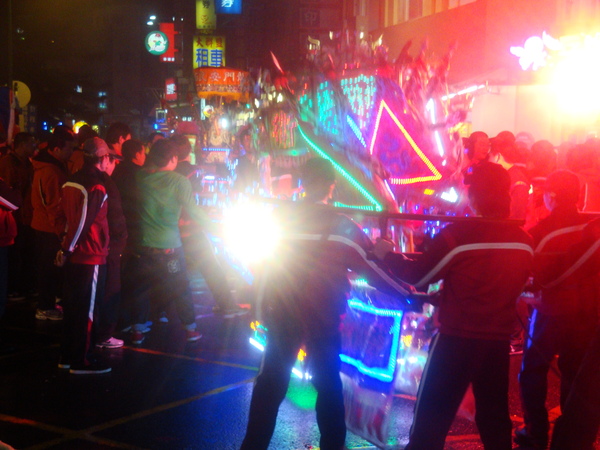 20110215拍攝於武轎踩街223.jpg
