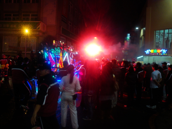 20110215拍攝於武轎踩街218.jpg