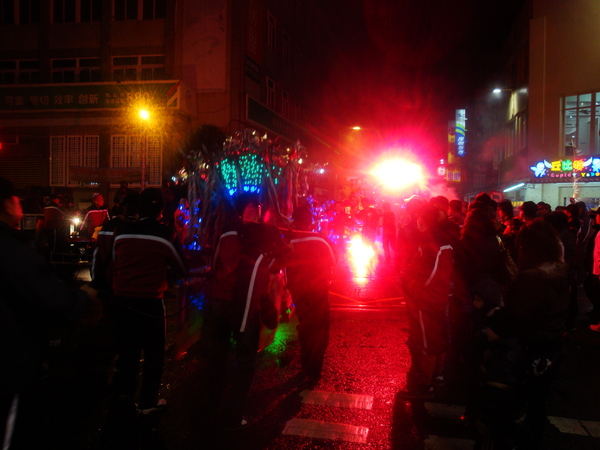 20110215拍攝於武轎踩街215.jpg