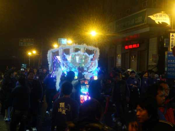 20110215拍攝於武轎踩街187.jpg