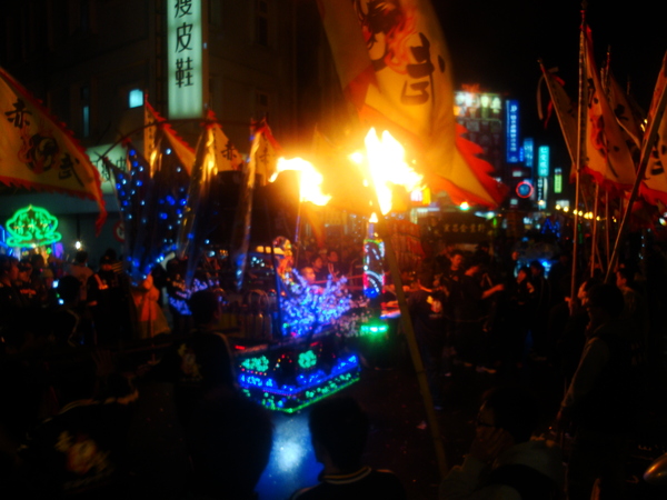 20110215拍攝於武轎踩街186.jpg