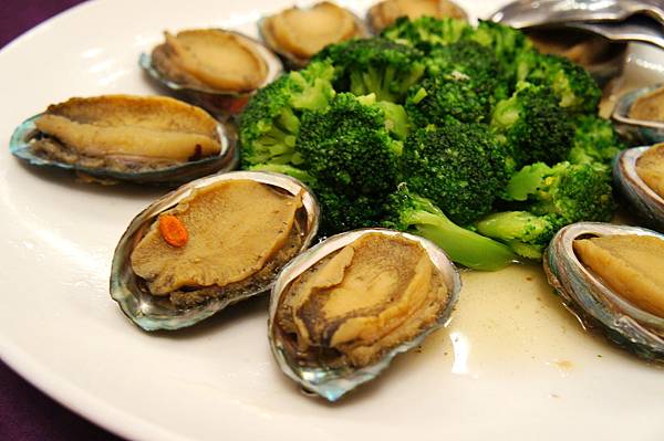 玉泉料理紅露酒民緯魴魚