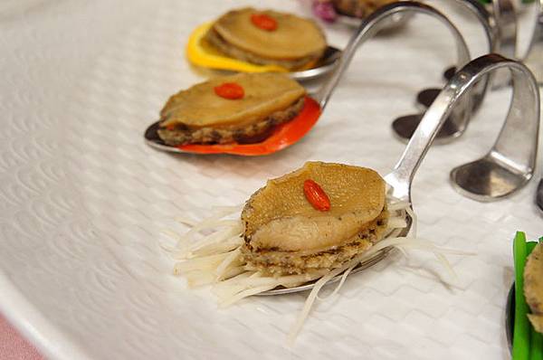 玉泉料理紅露酒民緯魴魚