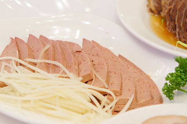 玉泉料理紅露酒民緯魴魚