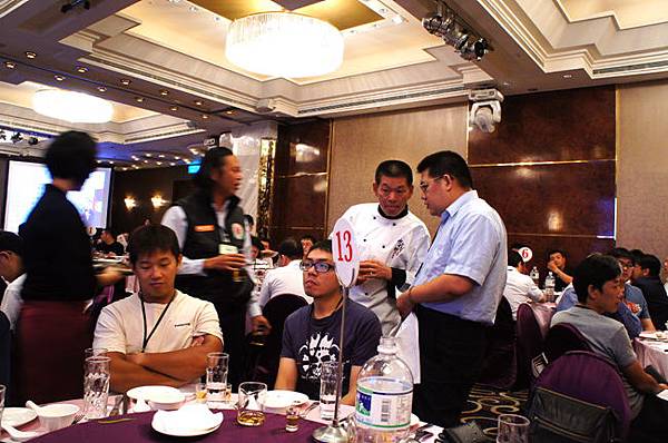 玉泉料理紅露酒民緯魴魚