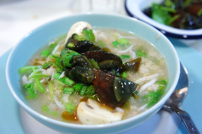 莧菜小魚粥