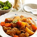 金銀蘿蔔燉牛筋