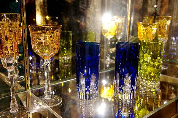 初衣食午居意古美術