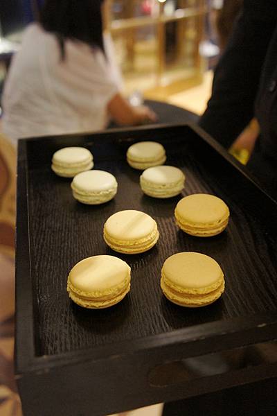 初衣食午居意古美術