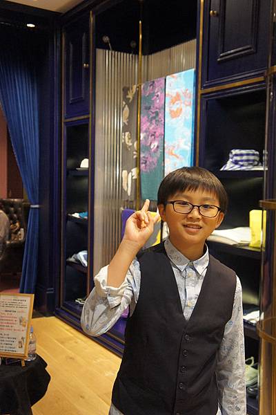 初衣食午居意古美術