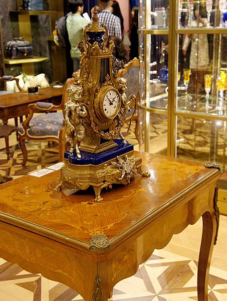 初衣食午居意古美術