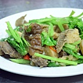 助仔牛肉湯