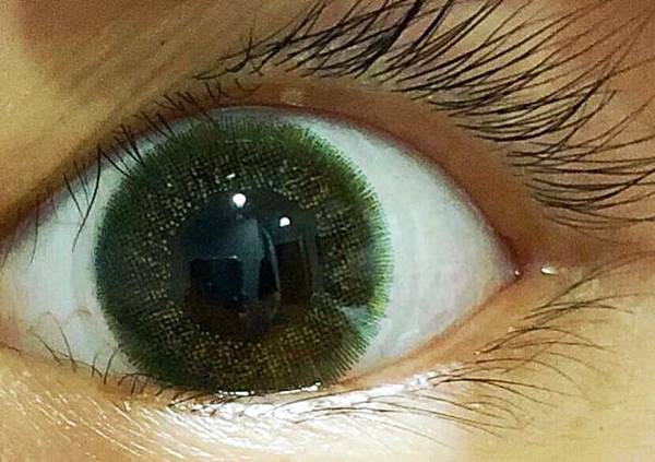 眼睛.jpg 眼睛.jpg