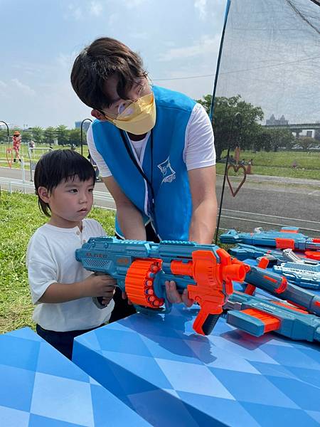 台灣孩之寶 NERF目標射擊體驗