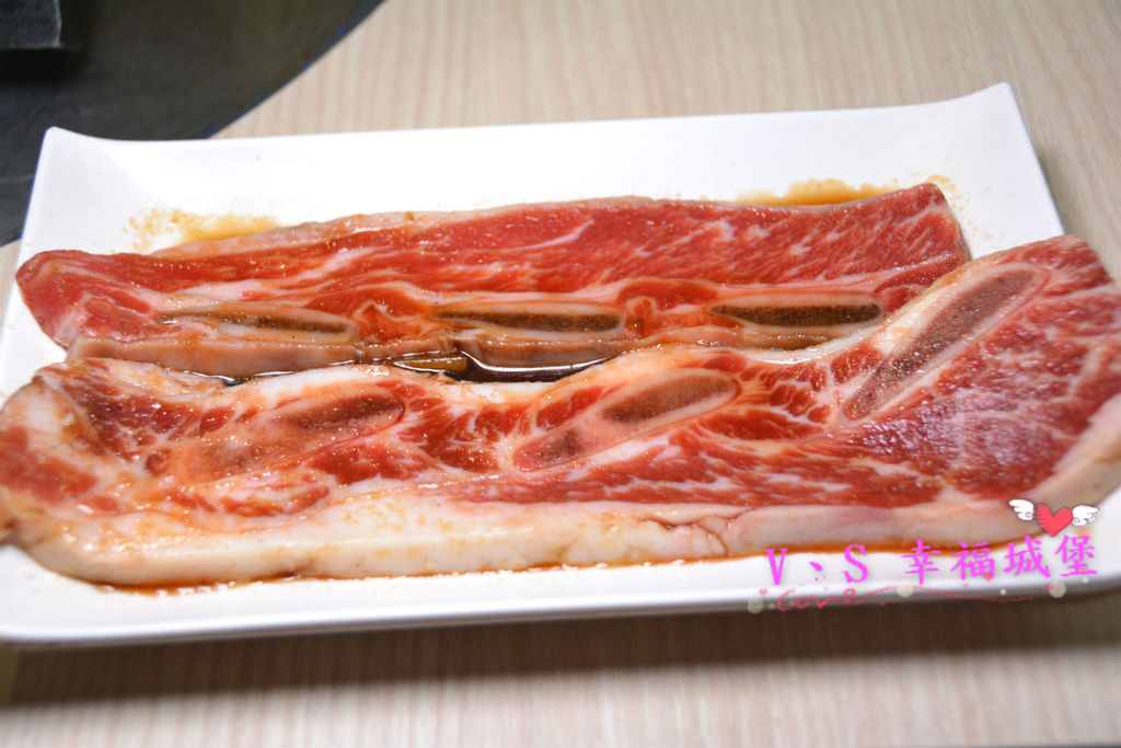 【台北美食】國父紀念館燒肉  燒桶子韓風立燒 ~ 讓你動口不