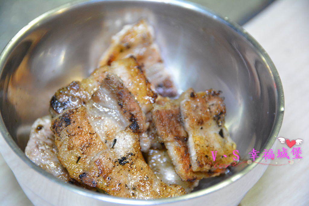【台北美食】國父紀念館燒肉  燒桶子韓風立燒 ~ 讓你動口不
