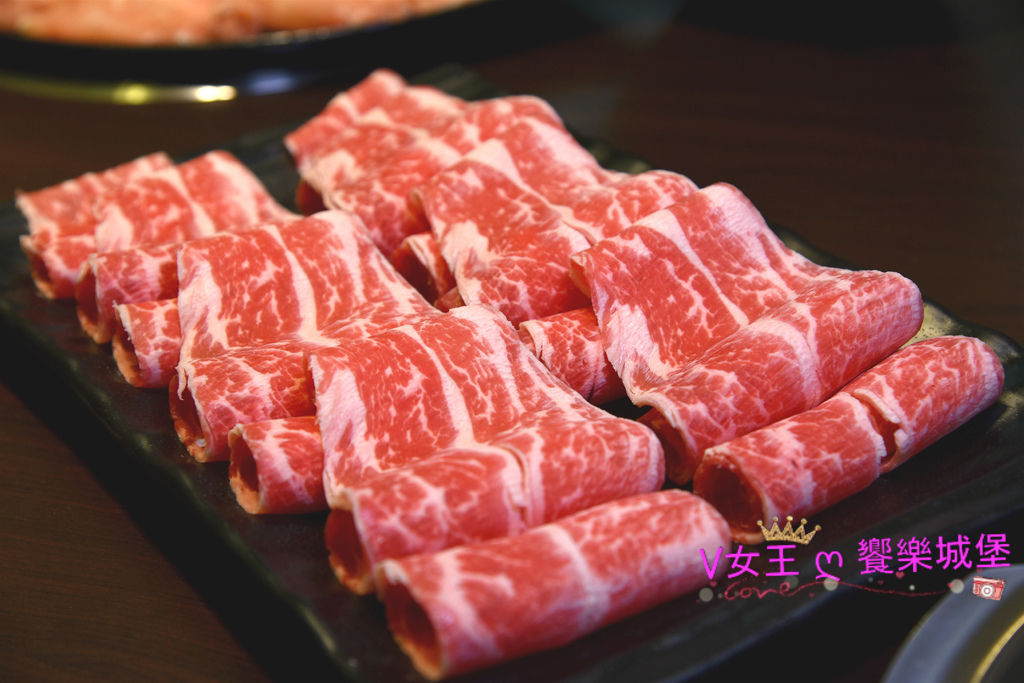 【板橋後站美食】化饈火鍋《原肉、海鮮、時蔬 專賣》~來喔，快