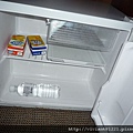 P1030098 ~ 冰箱中還有冰的飲料~2.jpg