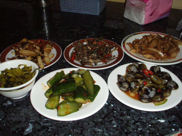 老周牛肉麵-小菜20081010.JPG