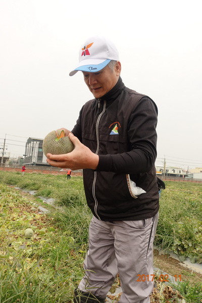 106.02.11元宵節採哈密瓜+香腸博物館做湯圓 (15).JPG