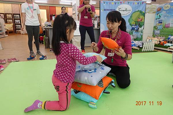 106.11.19億進寢具生活館動物親子嘉年活動 (8).JPG