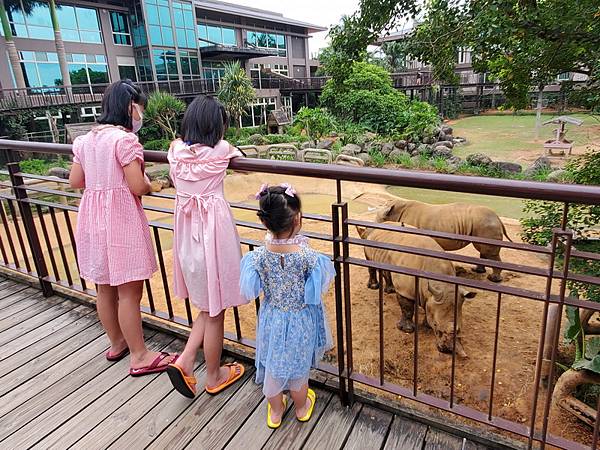 111.08.15-16六福村主題遊樂園動物園 (132).jpg