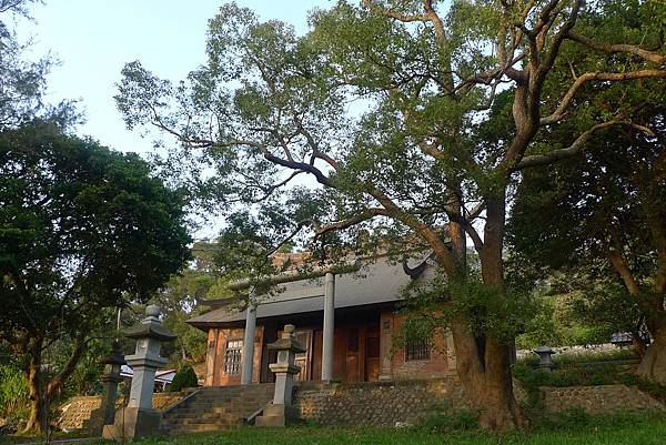 1041107-14通霄神社.JPG