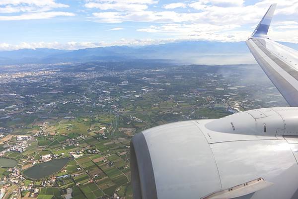 1051020-31台灣上空.JPG