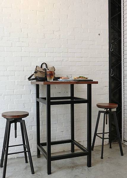 1070708-7.39A Cafe.JPG