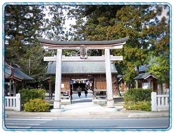島根景點推薦 八重垣神社超有趣超靈驗的鏡之湖戀愛占卜 縁結び八重垣八重和風カフェ 粉嫩伴手禮店與和風咖啡廳 Vivian的美食樂園 島根景點推薦 八重垣神社超有趣超靈驗的鏡之湖戀愛占卜 縁結び八重垣八重和風カフェ 粉嫩伴手禮店與和風咖啡廳 Vivian的美食樂園