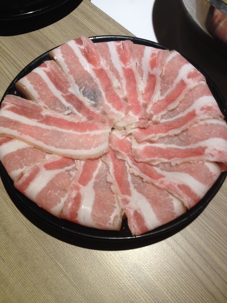 內湖新勵進酸菜白肉鍋