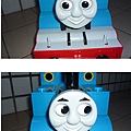 thomas02.jpg