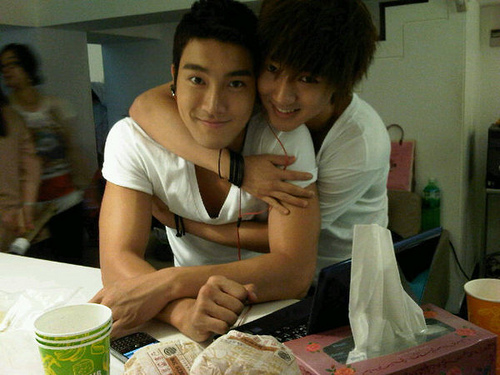 SUPER JUNIOR .jpg