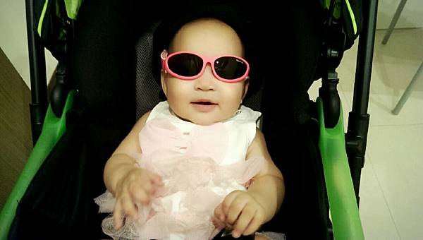 攝理教 寶寶墨鏡02.jpg 攝理教 寶寶墨鏡02.jpg