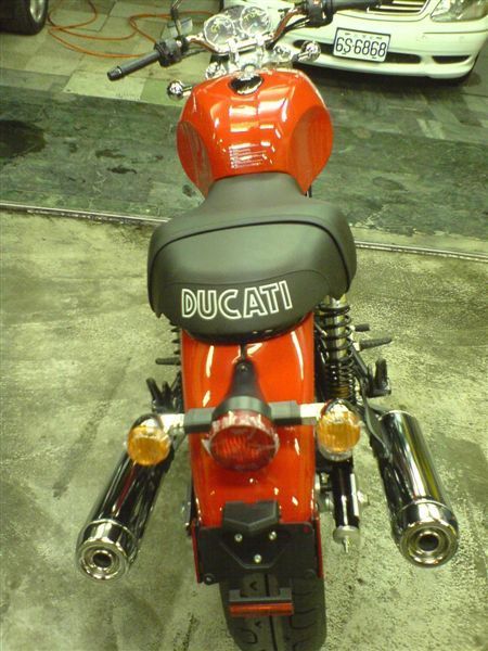 Ducati 1000GT