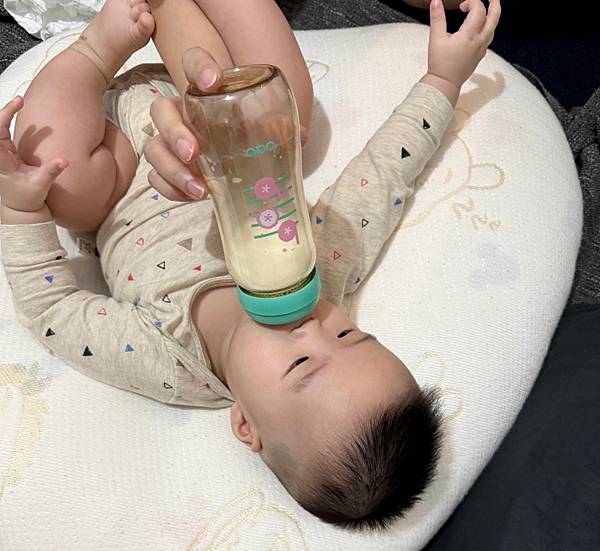 嬰幼兒玻璃奶瓶推薦_ bab 培寶batch_IMG_6865.jpg