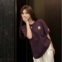 モード系 MONCLER Tシャツ ロゴ刺繍入りパープルカラ
