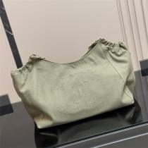 CHANEL トートバッグ エレガント グリーン シルバー CHANEL トートバッグ エレガント グリーン シルバー