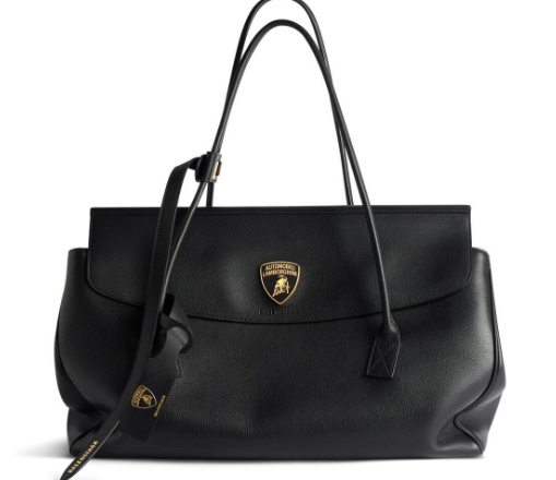 速度と造形が融合する新時代のモード──バレンシアガ × ラン