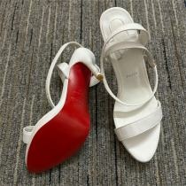 夏の軽やかさ♩クリスチャンルブタン パンプス Loubigi