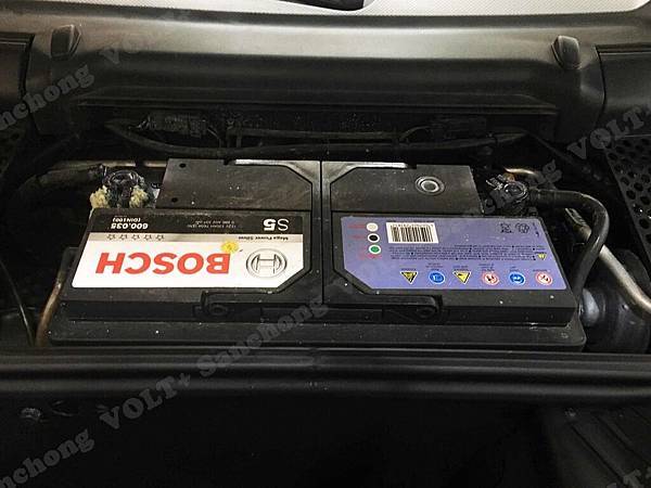 【台北】PORSCHE保時捷 Carrera 911 996型 C2 2001年 汽車電瓶 原車 韓製BOSCH博世 S5 DIN100 100AH 760A(EN) 更換 法製EXIDE埃克塞德 AGM EK950 95AH 850A(EN)