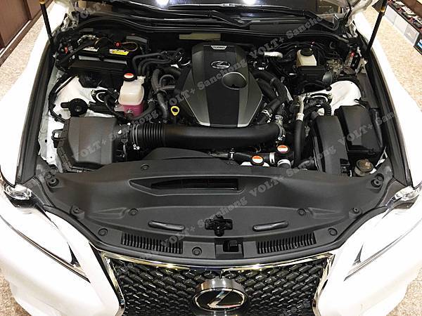 【台北】LEXUS凌志 IS200t 2016年 汽車電瓶 原廠 日製Panasonic國際 EFB S-95R 加水式 70AH 604A 更換 德國VARTA華達 EFB S-95R/130D26R 75AH 720A