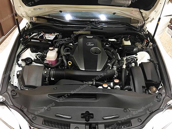 【台北】LEXUS凌志 IS200t 2016年 汽車電瓶 原廠 日製Panasonic國際 EFB S-95R 加水式 70AH 604A 更換 德國VARTA華達 EFB S-95R/130D26R 75AH 720A