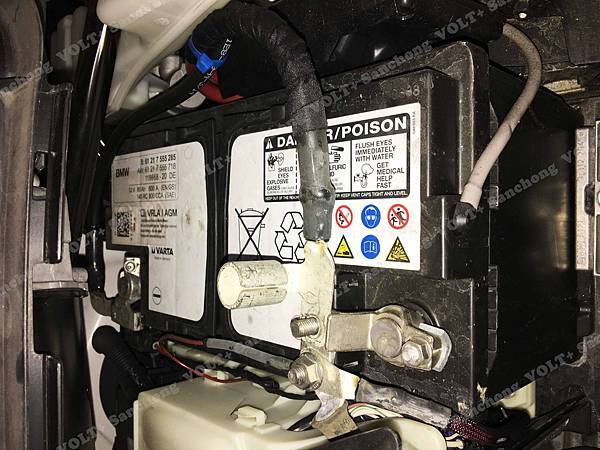 【台北】BMW寶馬 2-Series Active Tourer 225i Sport Line F45 2015年 汽車電瓶 原廠 德製VARTA華達 AGM 80AH 800A(EN) 更換 德製VARTA華達 AGM F21 80AH 800A(EN)