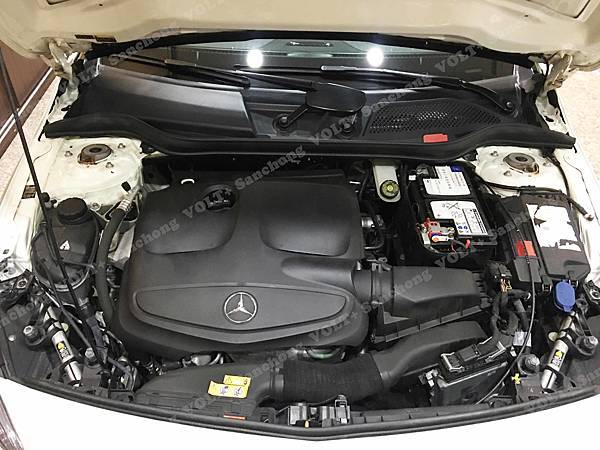 【台北】MERCEDES BENZ賓士 A-Class A180 W176 2014年 汽車電瓶 原廠 BENZ AGM 80AH 800A(EN) 更換 義大利製FIAMM非凡 AGM VR800 80AH 800A(EN)